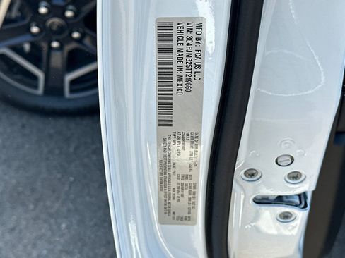 New 2026 Jeep Cherokee Laredo image 22