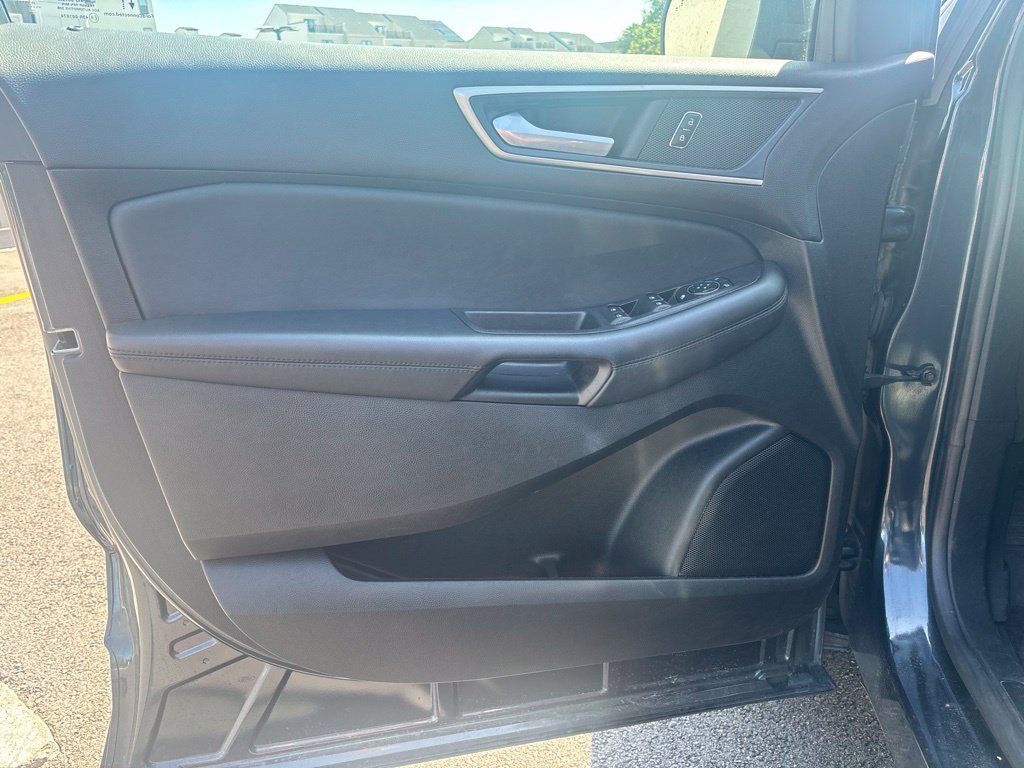 Used 2024 Ford Edge SEL w/ Convenience Package AWD/4WD image 12