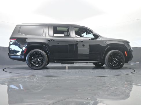 Used 2022 Jeep Wagoneer Series II image 65