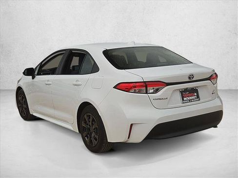 Used 2025 Toyota Corolla LE FWD image 7