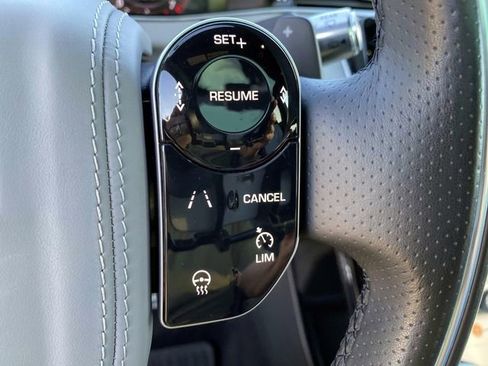 Used 2020 Land Rover Range Rover Evoque First Edition image 20