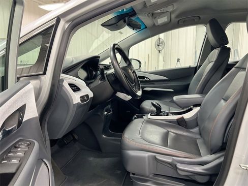 Used 2021 Chevrolet Bolt Premier w/ Infotainment Package image 18