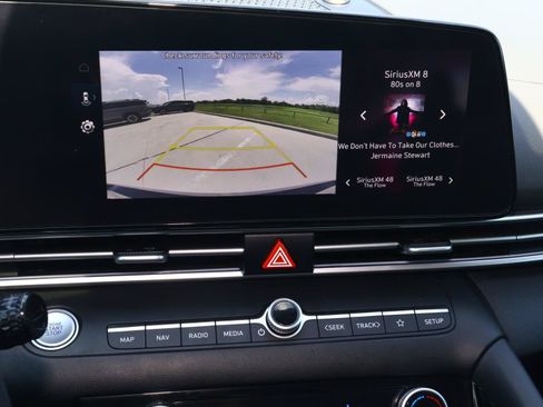 Used 2025 Hyundai Elantra SEL FWD image 26