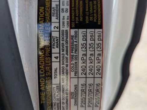 Used 2019 Nissan Frontier SV image 14