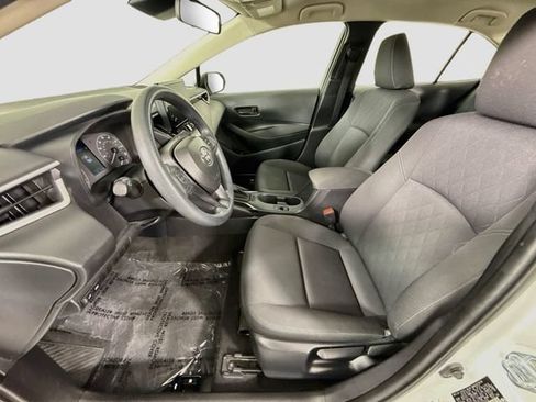 Certified 2025 Toyota Corolla LE FWD image 21