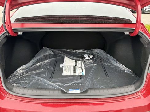 New 2025 Hyundai Elantra SE FWD image 8