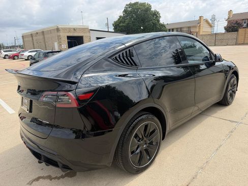 Used 2024 Tesla Model Y Long Range AWD/4WD image 6