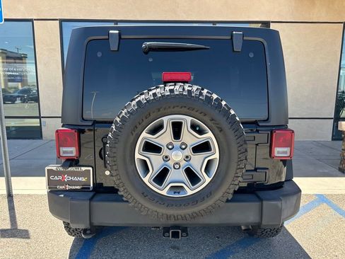 Used 2017 Jeep Wrangler Unlimited Rubicon w/ Cold Weather Group AWD/4WD image 26
