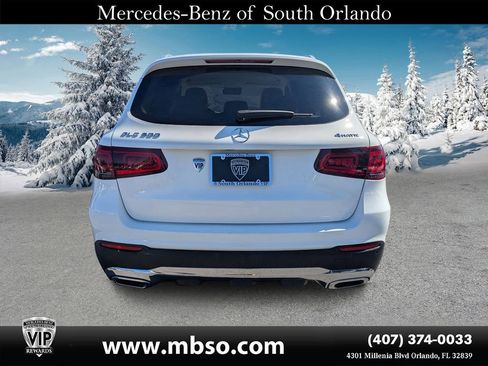 Certified 2022 Mercedes-Benz GLC 300 4MATIC w/ Premium Package Lite image 30
