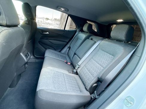 Used 2022 Chevrolet Equinox LT w/ Driver Convenience Package image 22