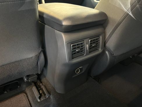 Used 2023 Toyota RAV4 LE AWD/4WD image 21