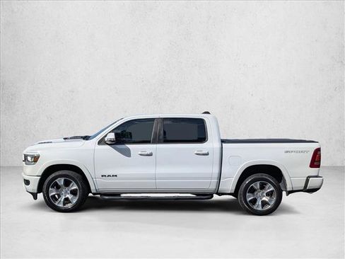 Used 2022 RAM 1500 Laramie AWD/4WD image 9