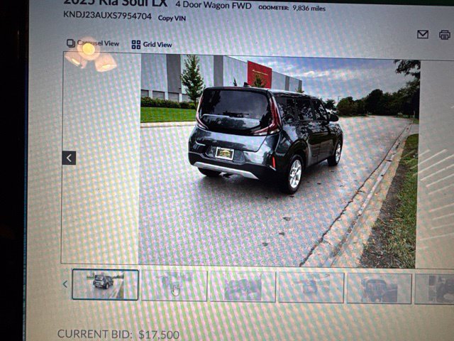 Used 2025 Kia Soul LX w/ LX Technology Package FWD image 13