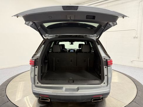 Used 2023 Chevrolet Traverse Premier image 49