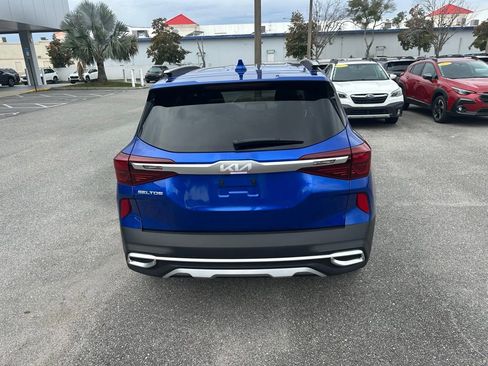 Used 2023 Kia Seltos EX image 6