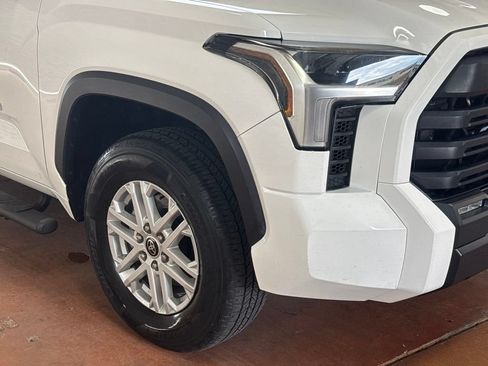 Used 2022 Toyota Tundra SR5 AWD/4WD image 9