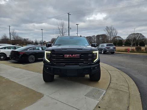 Used 2024 GMC Sierra 1500 AT4X image 4
