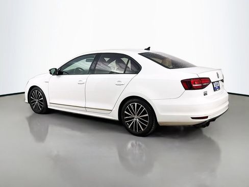 Used 2016 Volkswagen Jetta Sport w/ Lighting Package FWD image 5