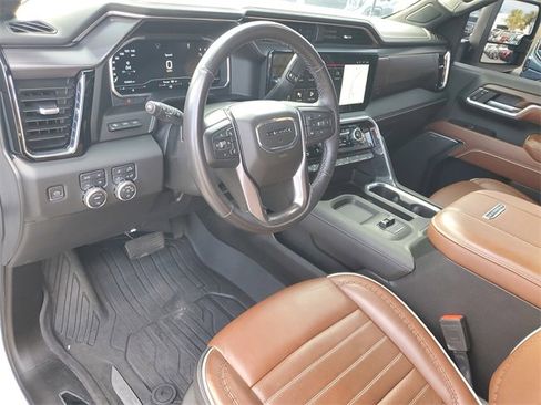 Used 2024 GMC Sierra 2500 Denali Ultimate w/ Max Trailering Package image 6