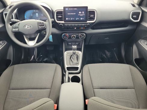 Certified 2023 Hyundai Venue SE image 12