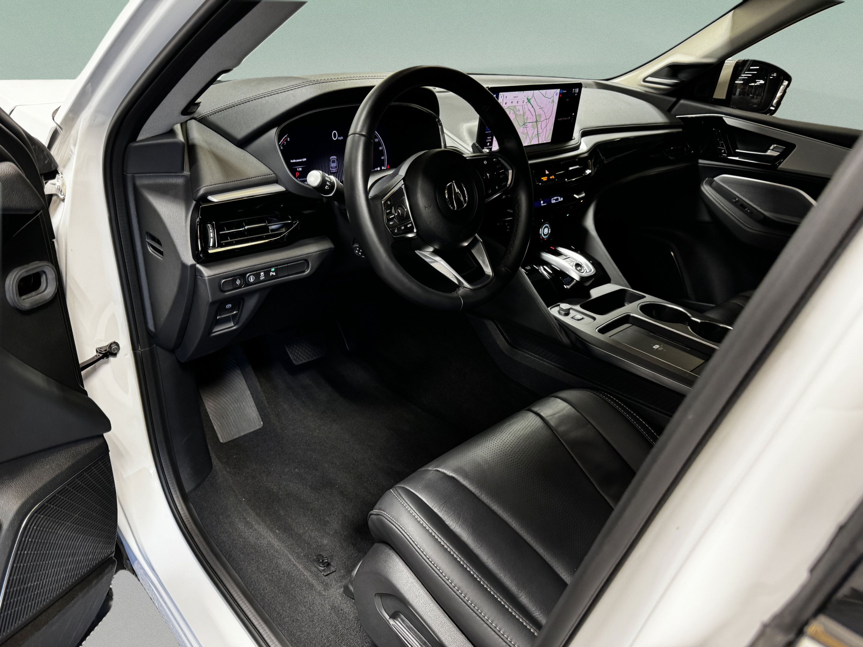 Certified 2026 Acura MDX w/ Technology Package FWD image 9