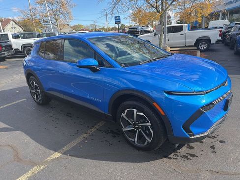 New 2026 Chevrolet Equinox EV LT image 1