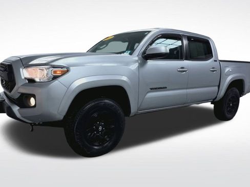 Certified 2022 Toyota Tacoma SR5 image 19