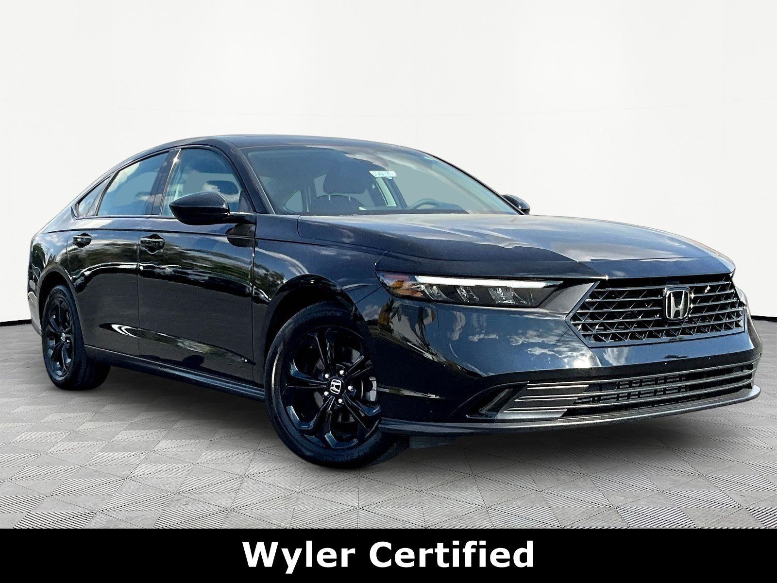 Used 2025 Honda Accord SE image 3