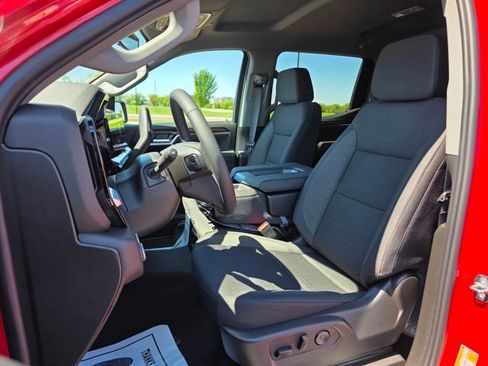 New 2026 GMC Sierra 1500 SLE w/ Preferred Package image 6