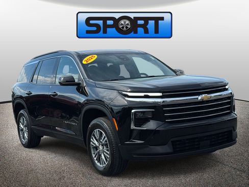 Used 2025 Chevrolet Traverse LT FWD image 28
