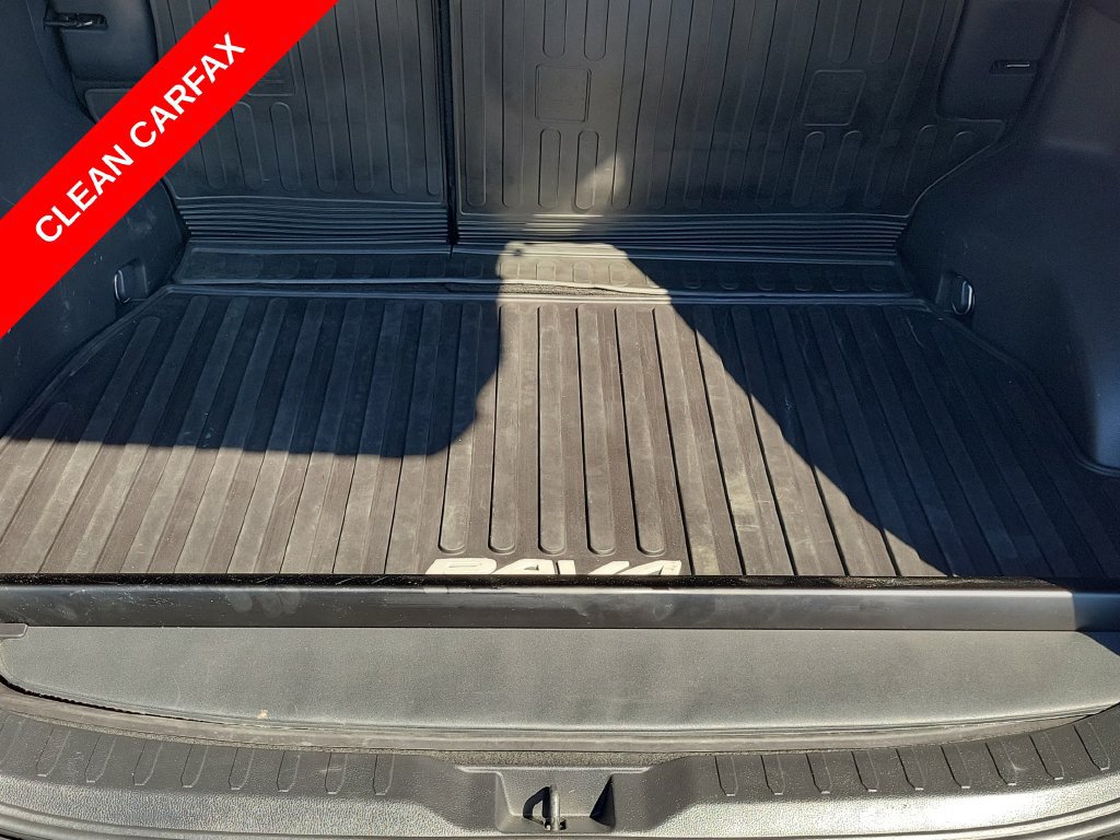 Used 2021 Toyota RAV4 XLE w/ Carpet Mat Package (TMS) FWD image 11
