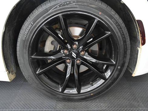 Used 2017 Dodge Charger R/T RWD image 41