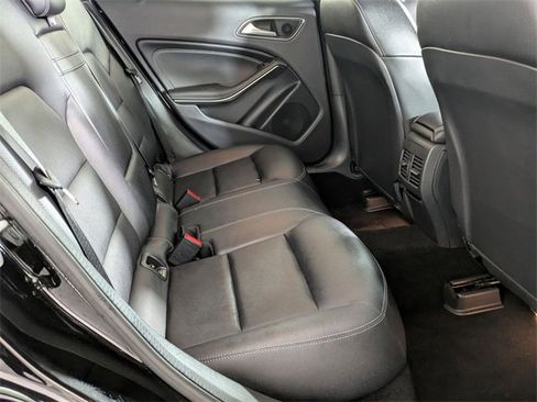 Used 2017 Mercedes-Benz GLA 250 4MATIC image 30
