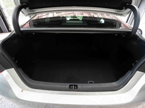 Used 2021 Toyota Camry SE FWD image 27