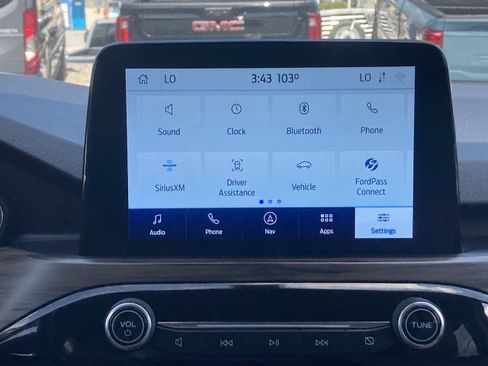 Used 2020 Ford Escape Titanium AWD/4WD image 18