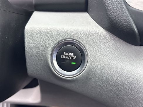 Used 2024 GMC Terrain SLT w/ Infotainment Package II AWD/4WD image 17