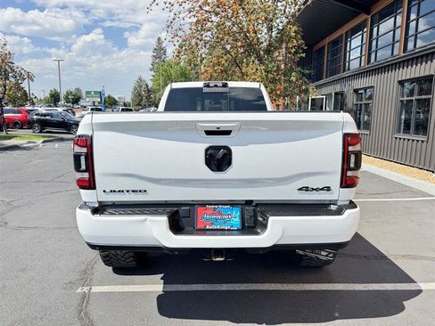 Used 2022 RAM 2500 Limited w/ Night Edition AWD/4WD image 4