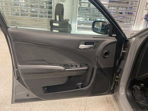 Used 2019 Dodge Charger SXT w/ Driver Confidence Group image 25