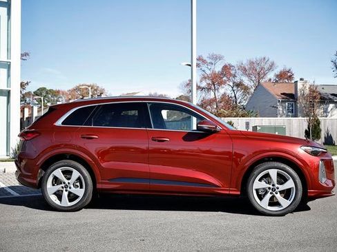 New 2025 Audi Q5 Prestige image 4