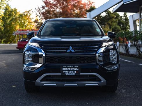 New 2025 Mitsubishi Outlander SE image 5