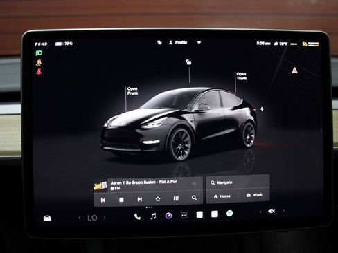 Used 2023 Tesla Model Y Long Range image 18