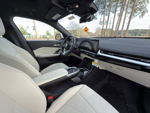 New 2026 BMW X2 xDrive28i w/ Technology Package image 19