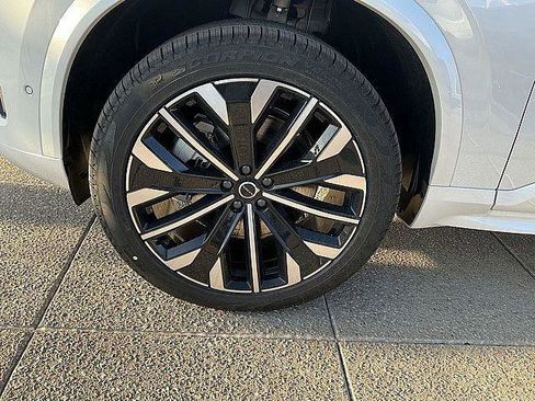 New 2026 Volvo XC90 T8 Ultra w/ Protection Package Premier AWD/4WD image 12