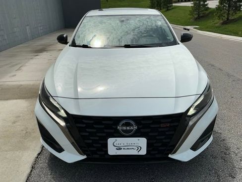 Used 2023 Nissan Altima 2.5 SR w/ SR Premium Package AWD/4WD image 9