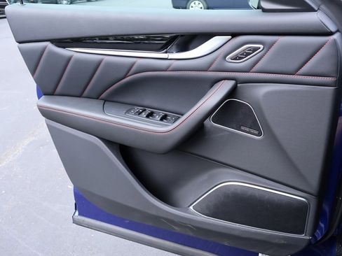 Used 2024 Maserati Levante GT Ultima image 34