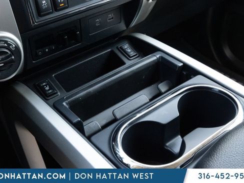 Used 2021 Nissan Titan SV w/ SV Convenience Package AWD/4WD image 12