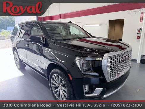 Used 2023 GMC Yukon Denali AWD/4WD image 3