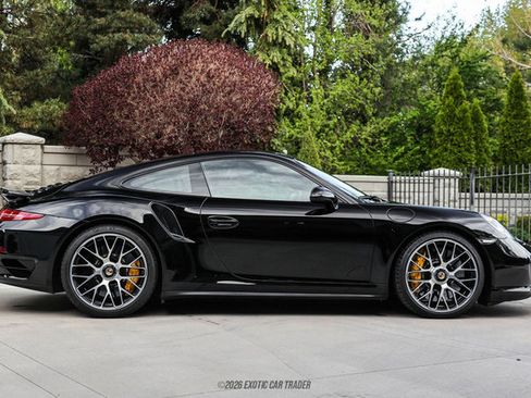Used 2014 Porsche 911 Turbo S image 9