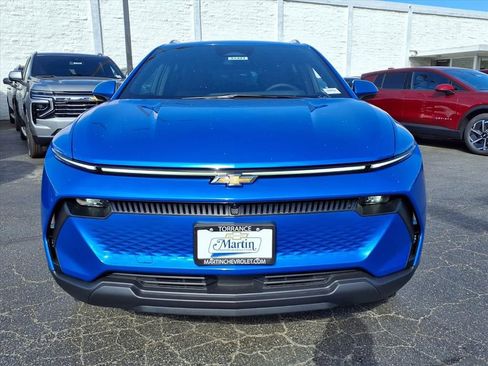 New 2026 Chevrolet Equinox EV LT image 2