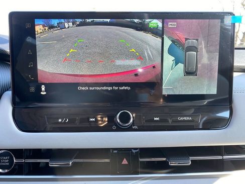 New 2025 Mitsubishi Outlander SE image 21